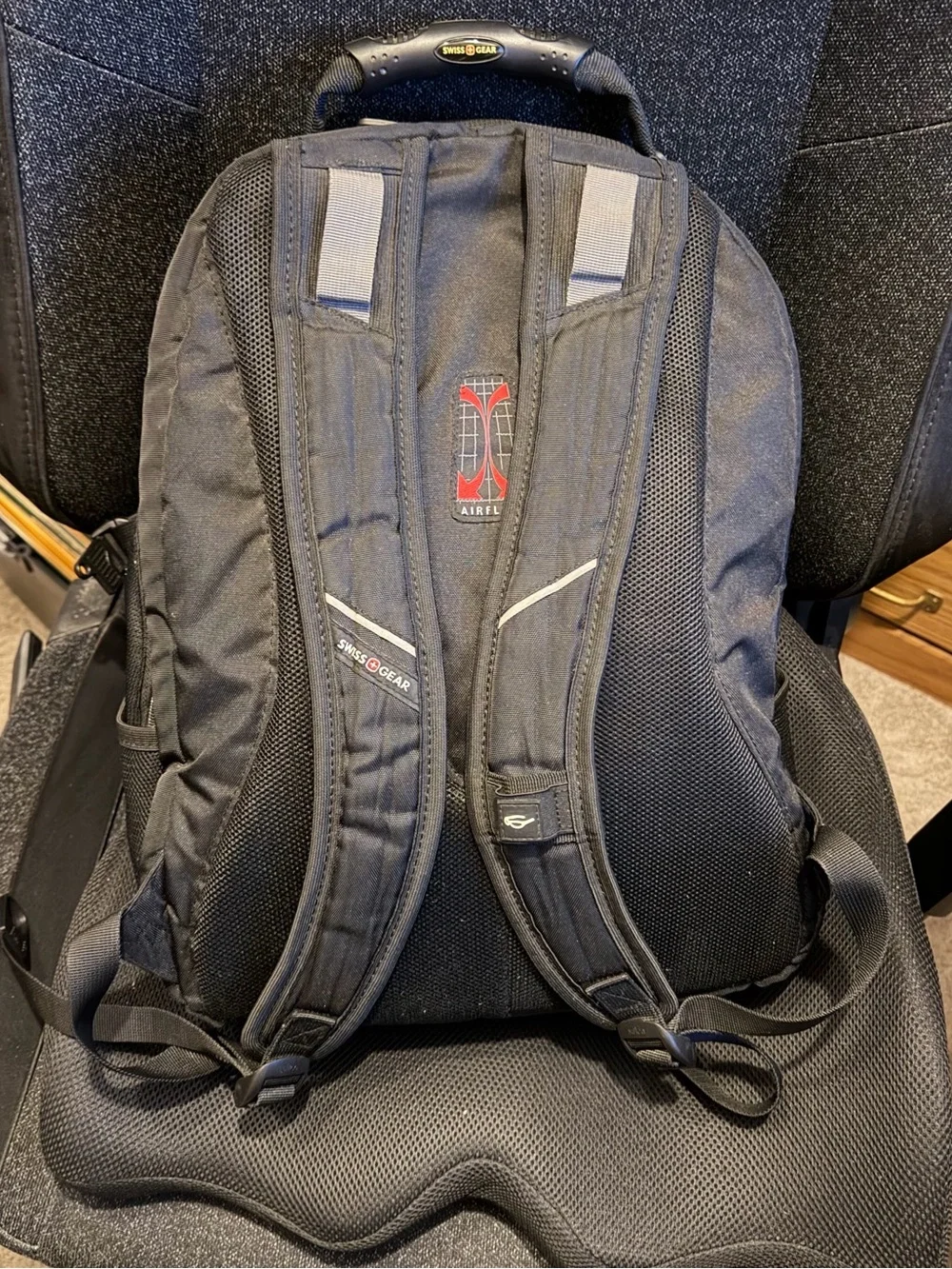 SwissGear SA3239 ScanSmart TSA Laptop Backpack 17” Airflow Travel School Work